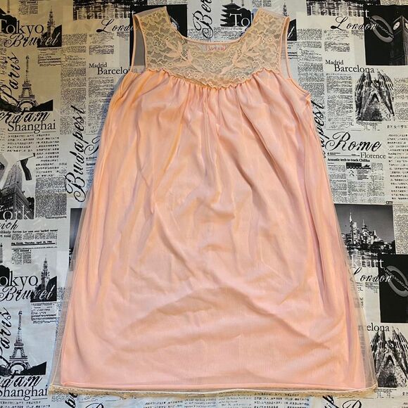Avian Other - Avian Women's Pink cream coquette babydoll lace vintage 60s nightgown dainty